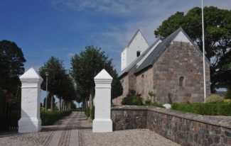 Spentrup Kirke Runesten