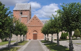 Borup Kirke Runesten