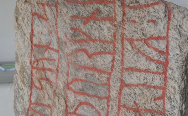 Detalje af runeteksten.