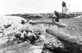 9: Udgravning i 1890`erne af Ertebølle-køkkenmøddingen v. Limfjorden som gav navn til kulturperioden. Foto: National- museet.