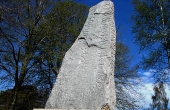 3: Runeteksten på Rimsø-stenen er speciel og starter på stenenes smalside.