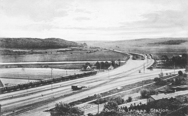 Udsigt over Langå Station og broer ca. 1910 kort efter opførelsen af de to gitterbroer.